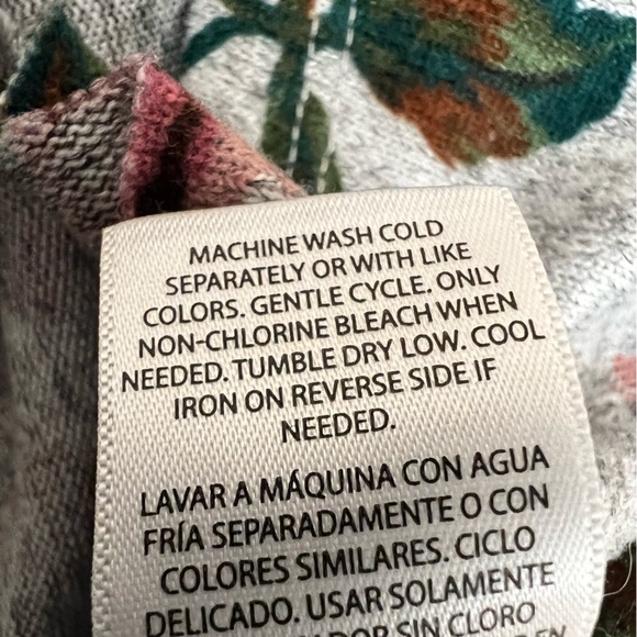 💥2/$15 Terra & Sky grey pink green brown floral ruffle trim long sleeve top 2X - Picture 11 of 11